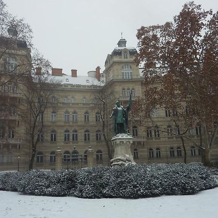 Flat On Andrassy Avenue Apartment Budapest Bagian luar foto
