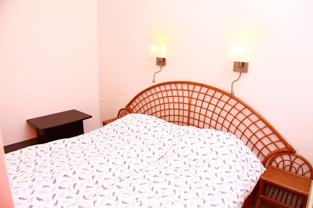 Flat On Andrassy Avenue Apartment Budapest Bagian luar foto